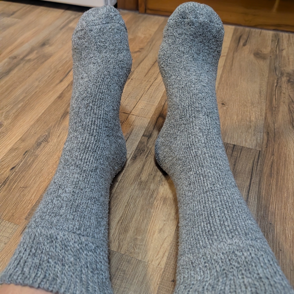 Women's Classic Crew Socks - Gray